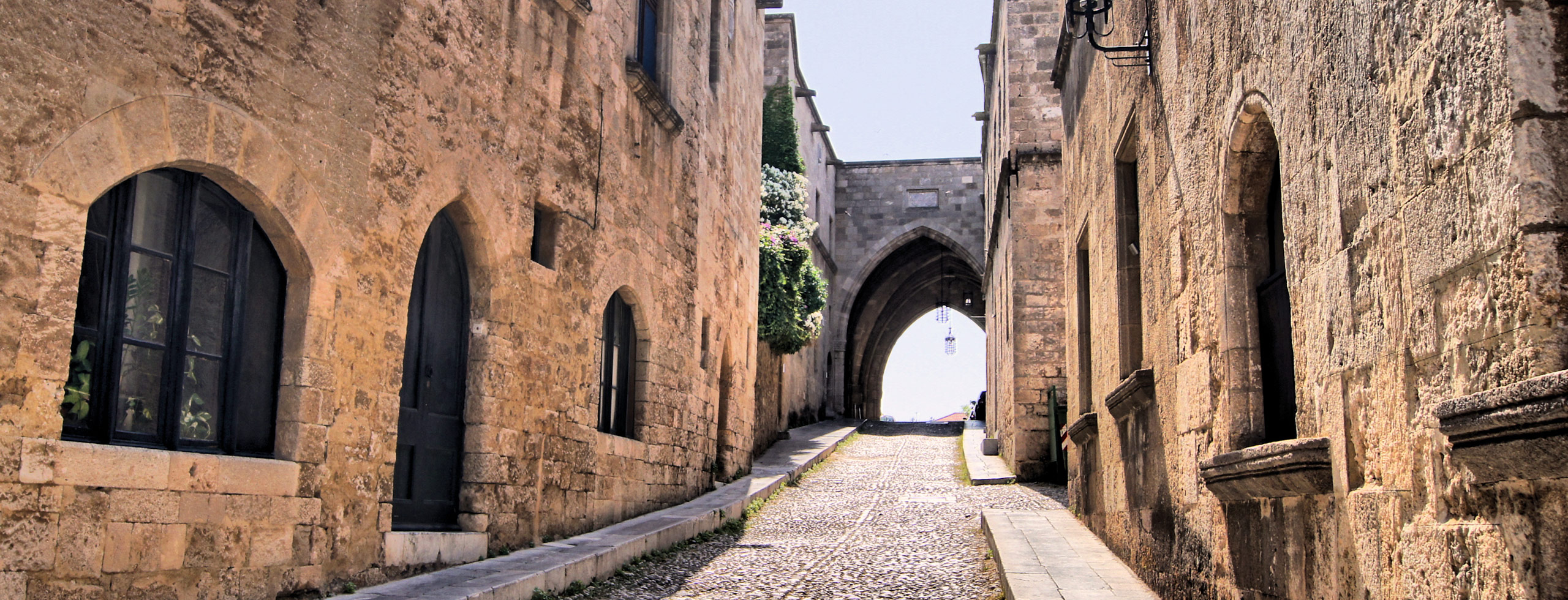 Palace of the Grand Master of the Knights of Rhodes in Rhodes Old Town -  Tours and Activities